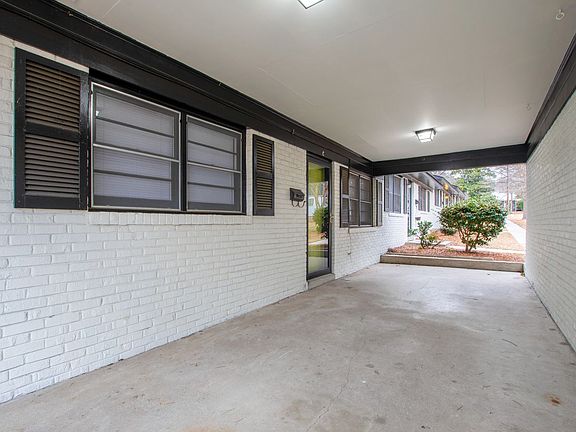 4th image of 109 W Poplar Ave #106-C