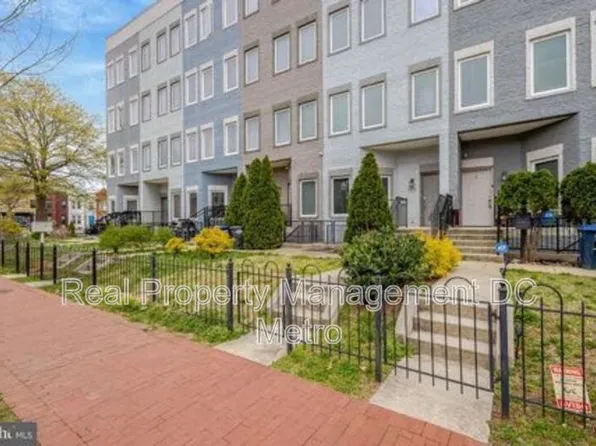 927 12th St NE, Washington, DC 20002