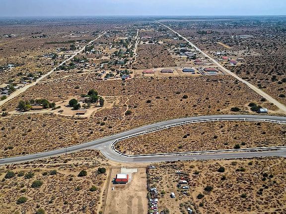 3rd image of Oasis Road