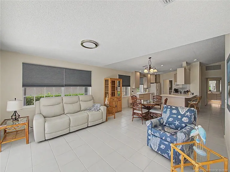 8357 SE Double Tree Dr — Photo 9