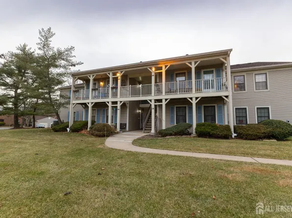 243 Wycoff Way W, East Brunswick, NJ 08816