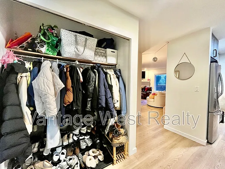 983 Bernard Ave #104 — Photo 20