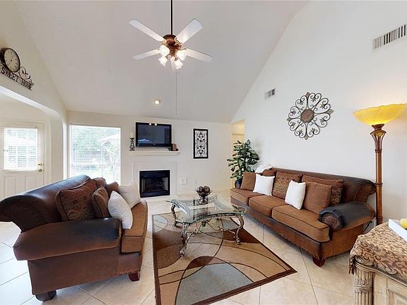 2nd image of 21812 Highland Glade Ct