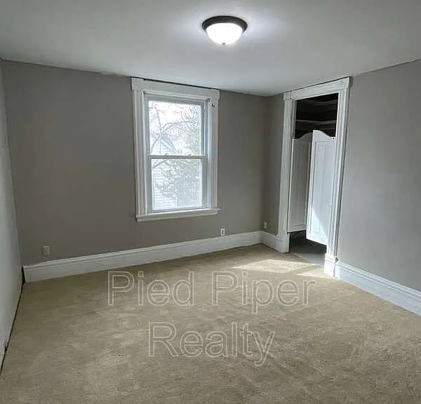 217 N West Ave — Photo 6