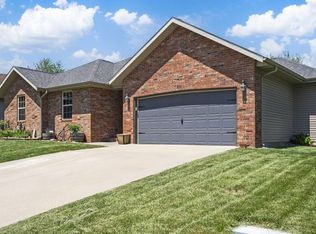 875 W Cambridge Ave, Nixa, MO 65714