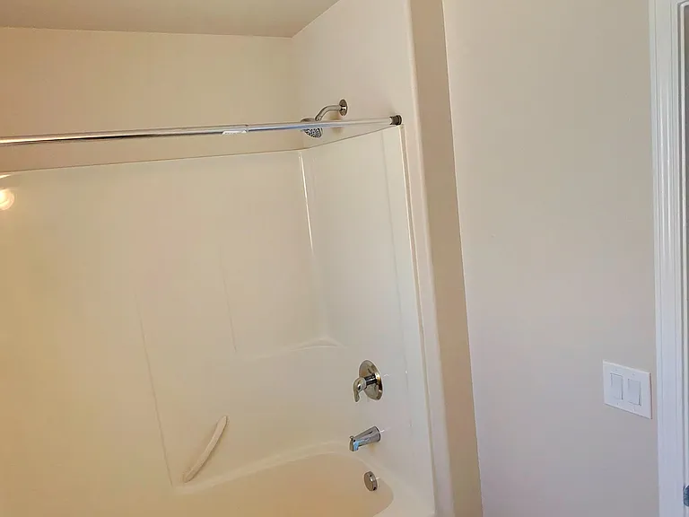 4137 Geranium Loop NE — Photo 12