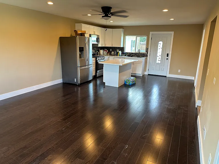 3669 Calavo Dr — Photo 3