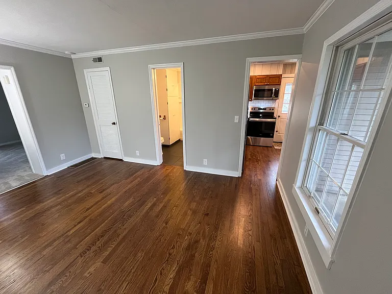58-60 E Stafford Ave #58 — Photo 7