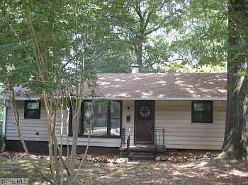 1st image of 1303 Town St