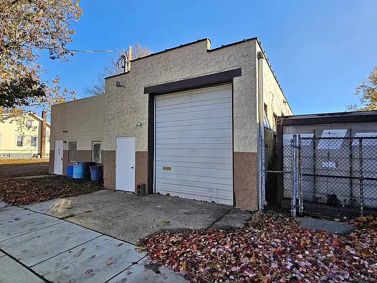 312 Parker Ave — Photo 10