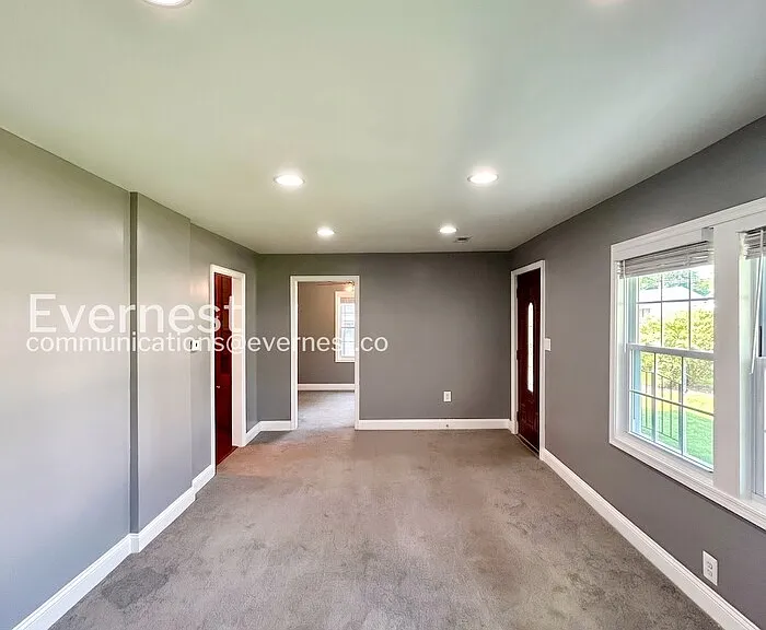 603 Henry St — Photo 5
