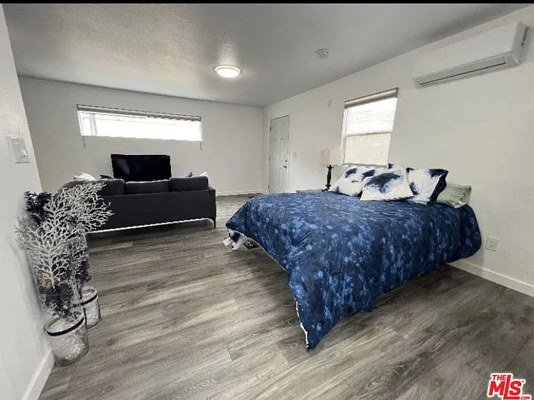 332 W Ellis Ave #ADU — Photo 2