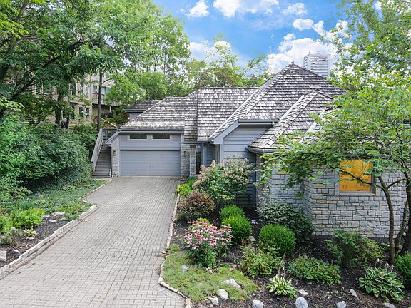 2nd image of 6542 Quarry Ln