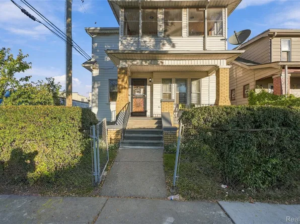2925 Burnside St, Hamtramck, MI 48212