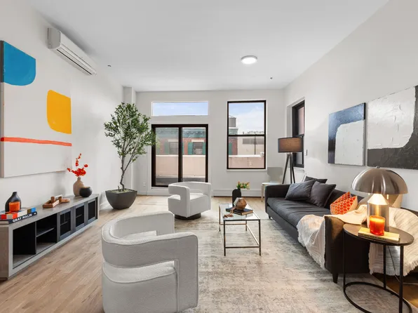 264 Water Street image 2 of 13