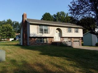 208 Harbor Rd, Erie, PA 16511