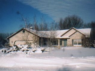 W173S8316 Clearbrook Dr, Muskego, WI 53150