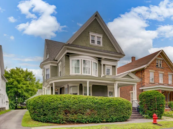 17 2nd Avenue, Gloversville, NY 12078