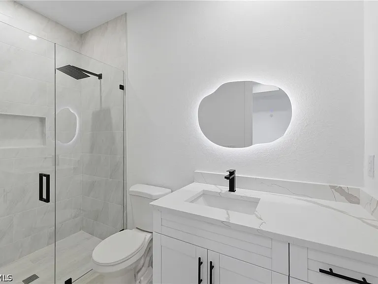 3629 SW Santa Barbara Pl — Photo 17