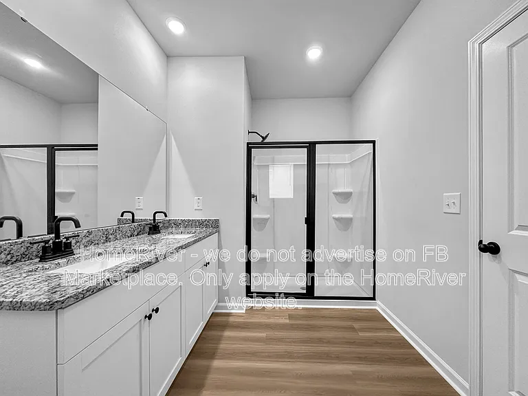 32 Foxton Pl — Photo 11