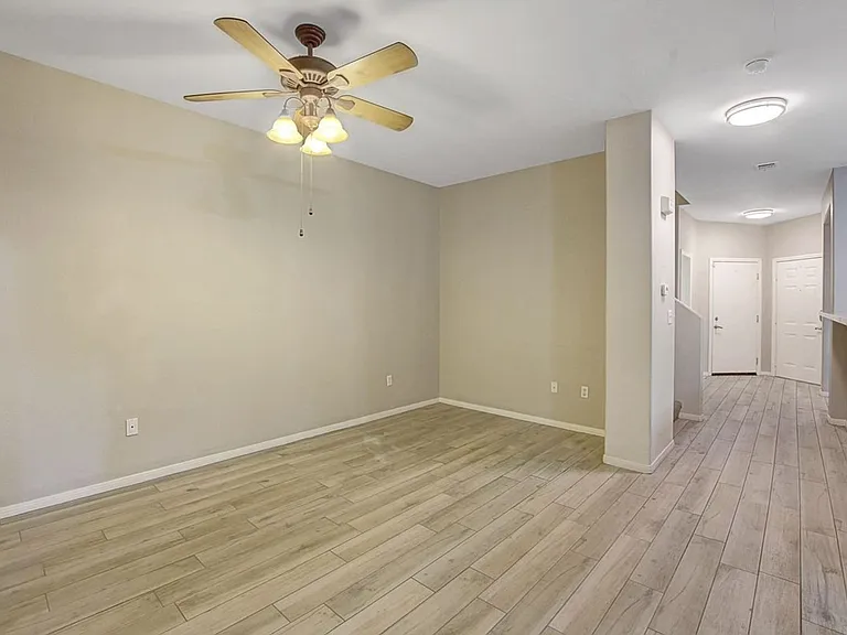 716 Peachy Canyon Cir #103 — Photo 7