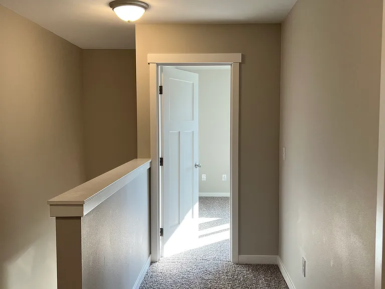 314 Stevens St NE — Photo 33