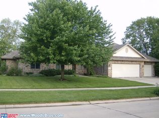 1427 N 8th St, Seward, NE 68434