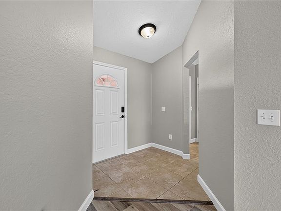 5th image of 7 WILLOW RUN DRIVE