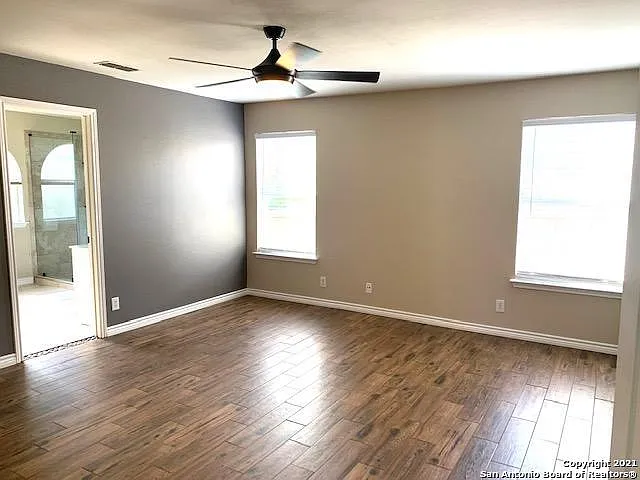 2546 Woodland Village Pl — Photo 8