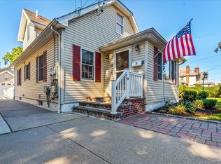 96 Holland Ave, Floral Park, NY 11001