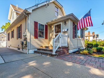 96 Holland Avenue, Floral Park, NY, 11001