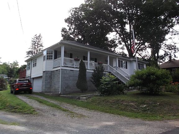 3rd image of 348 S Railroad Ave