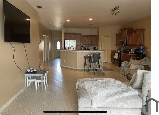 627 SW 47th Ter — Photo 19
