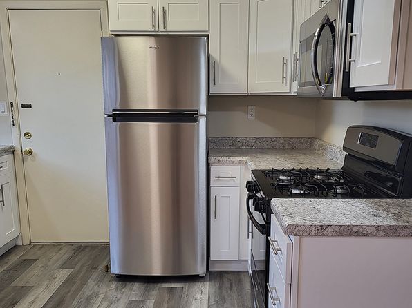 Westwood Hills | 5 Sutton Pl, Westwood, NJ