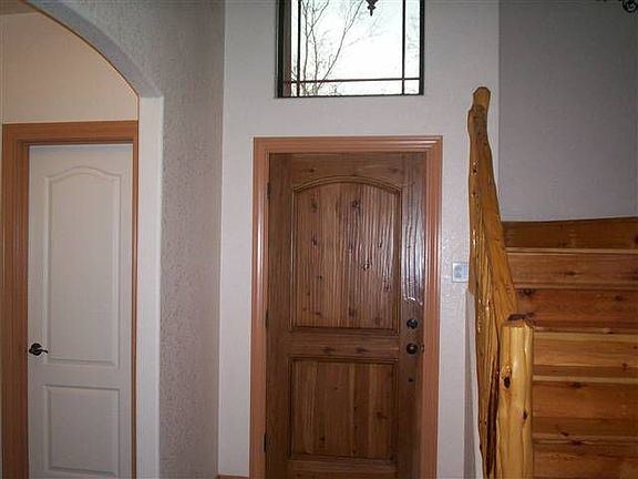 4th image of 1715 Sunset Dr