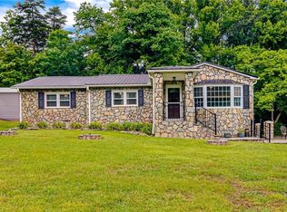 345 Apache Dr, Winston Salem, NC 27107