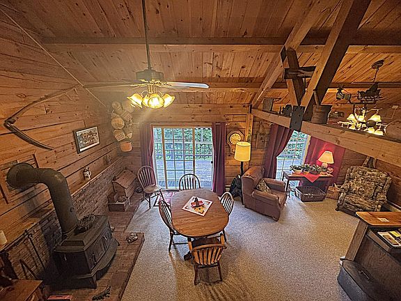 4th image of 221 Fiddlehead Lane
