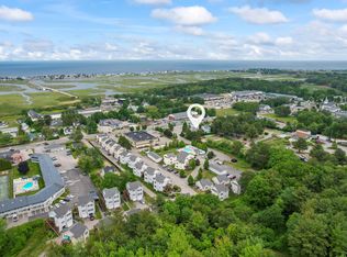 10 Barefoot Cottage Rd, Wells, ME 04090