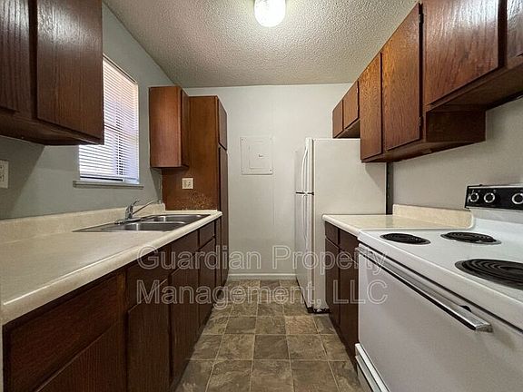 5th image of 1602 Brookside Dr #310