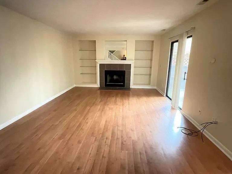 254 Brookberry Cir — Photo 5