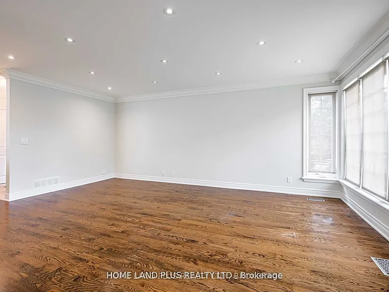 66 Munro Blvd — Photo 9