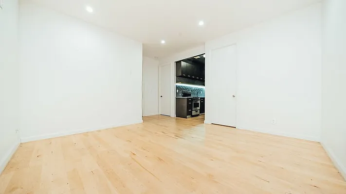 Rented by Nooklyn NYC LLC | media 11