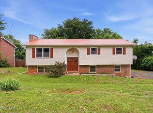 236 Royal Dr, Kingsport, TN 37663