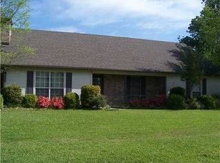 41 Poinsetta Rd, Sulphur, LA 70663