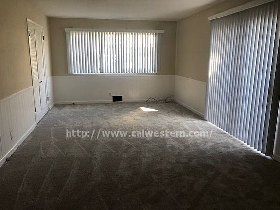 3rd image of 548 S Fairoaks Ave #1