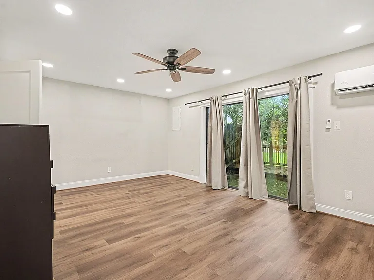 18242 Lakeside Ln — Photo 12