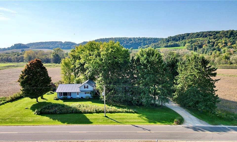 W8539 County Road Z, Arkansaw, WI 54721 | MLS #1596120 | Zillow