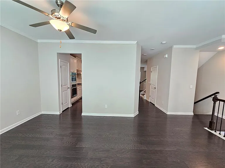 871 Sunset Park Dr — Photo 4
