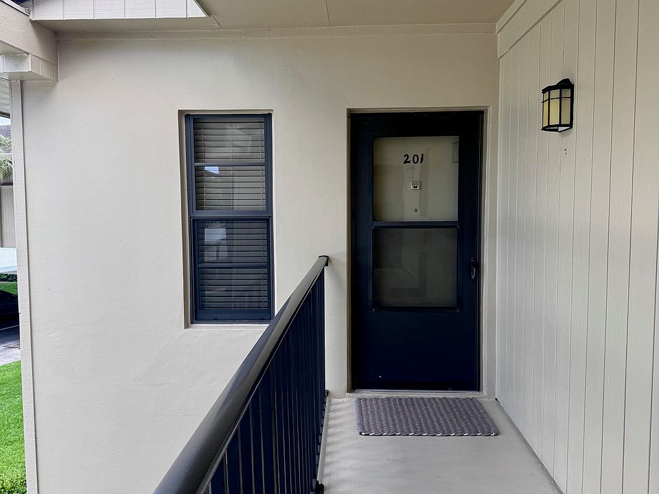 Side entry floor plan w/ extra window in the kitchen!