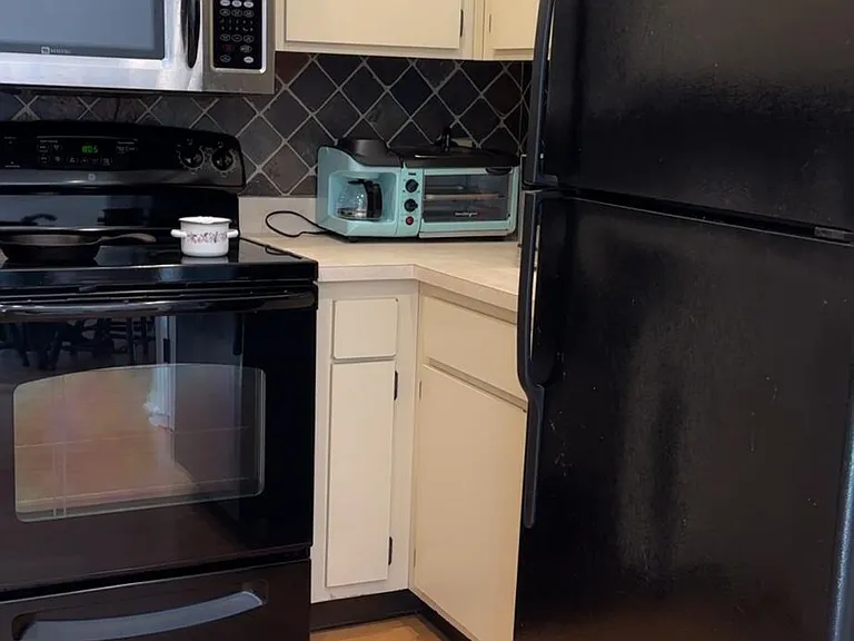 3420 Harrow Ln — Photo 26